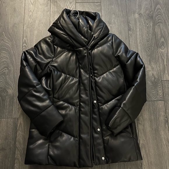 Abercrombie, vegan leather winter coat - Picture 4 of 11